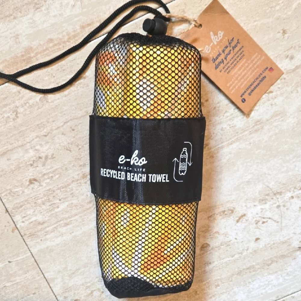 NEW E-ko Beach Life Recycled Lemon Print Microfiber Beach Towel with Mesh Bag
